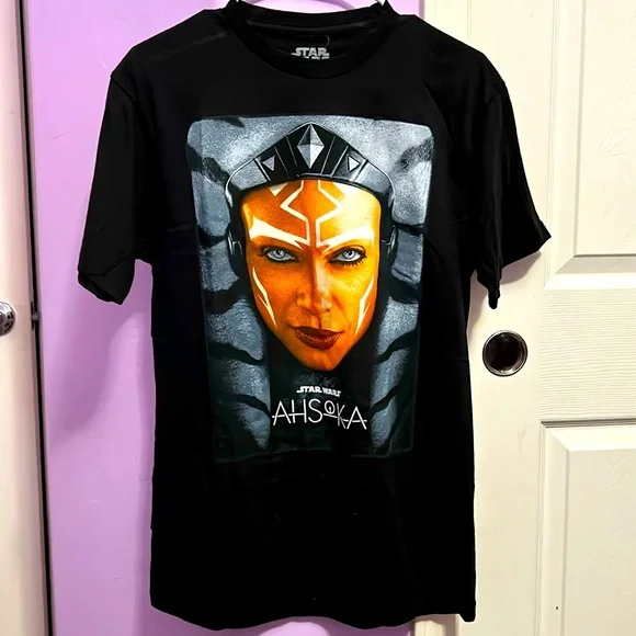Star Wars Ahsoka Poster Tee - Picture 1 of 4